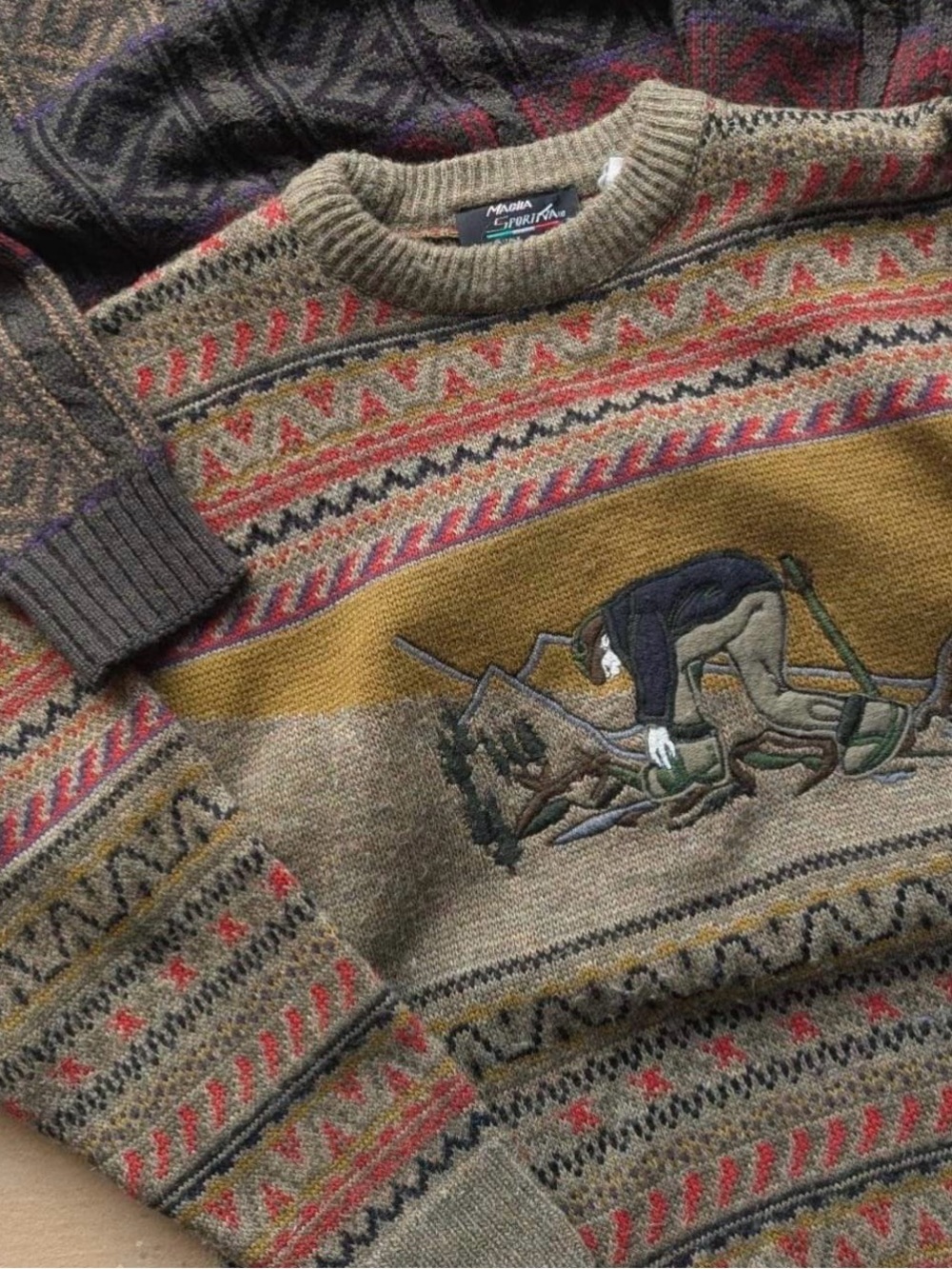Maglia Sportiva Italian Vintage Cabincore Knit Sweater with Embroidered Design